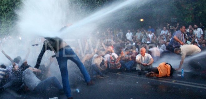 В Ереване задержали 240 участников тарифного Майдана, 7 ранены - Фото