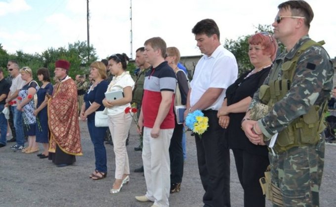 Под Славянском почтили память военных, погибших на Карачуне: фото