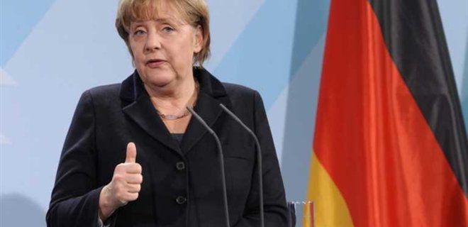Меркель считает, что перемирие в Донбассе нарушают обе стороны - Фото