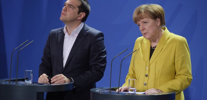Меркель готова продолжить диалог с Грецией по проблеме долга - Фото
