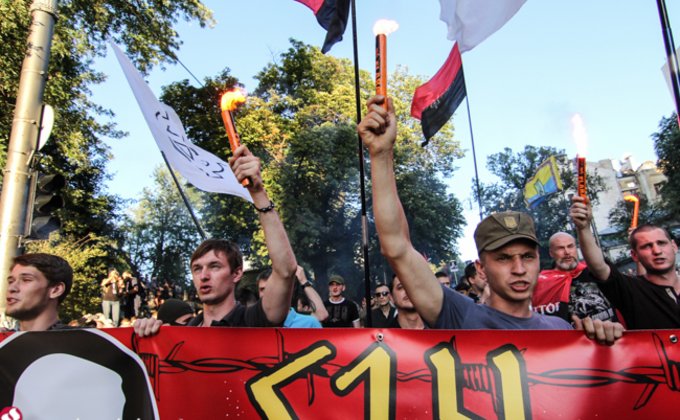 Как в Киеве проходил марш добровольцев: фото шествия