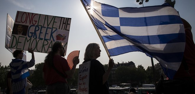 S&P: Экономика Греции упадет на 20% в случае выхода из еврозоны - Фото
