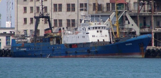 Суд арестовал судно за заход в порты оккупированного Крыма - Фото