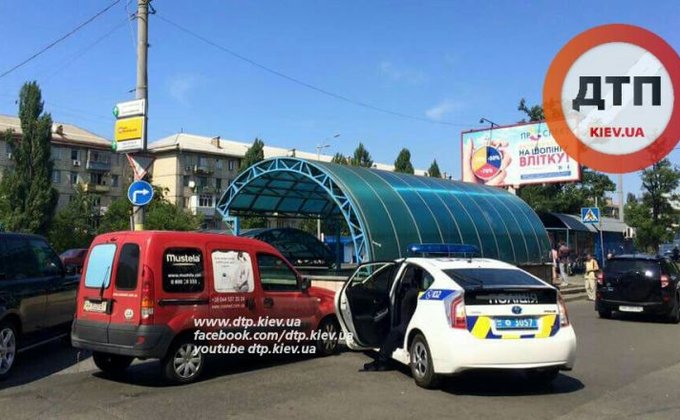 В Киеве автомобиль патрульной полиции попал в ДТП: фото