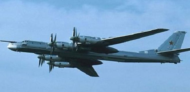 Российские бомбардировщики Ту-95 были перехвачены у побережья США - Фото