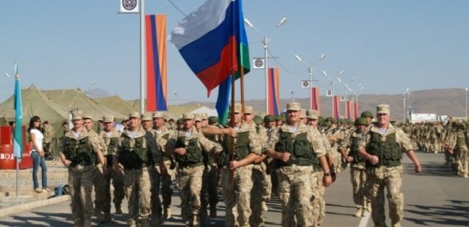 РФ внезапно решила проверить боеготовность своих войск в Армении - Фото