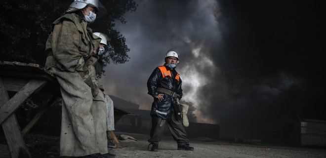 В Киеве произошел сильный пожар в здании посольства Йемена - Фото