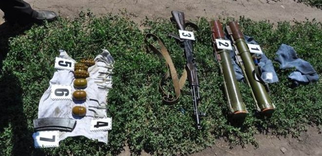 На Днепропетровщине обнаружили тайник с арсеналом оружия: фото - Фото