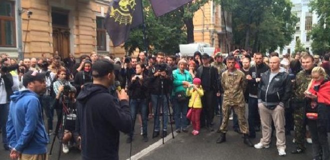В центре Киева Правый сектор объявил о бессрочной акции протеста - Фото