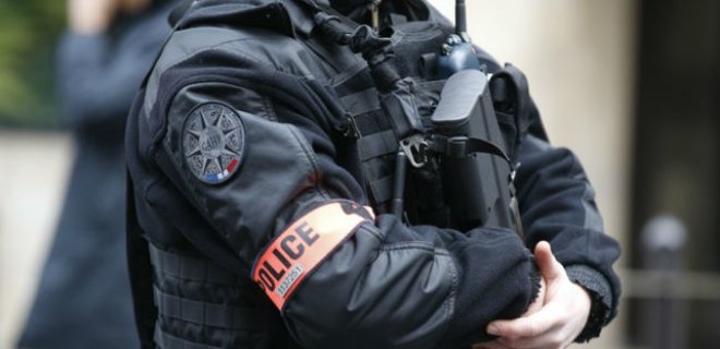 В Париже неизвестные захватили в заложники 10 человек - СМИ - Фото