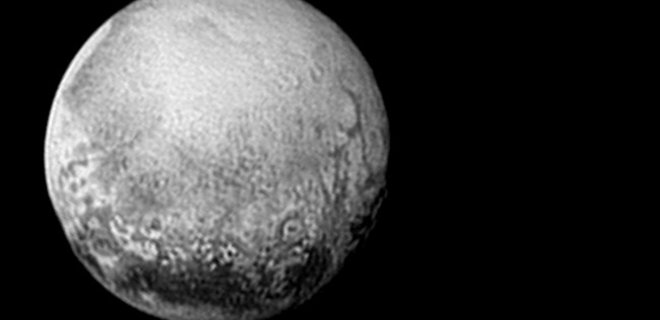 Через пять часов зонд NASA максимально сблизится с Плутоном - Фото