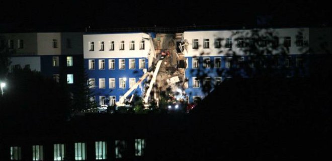 Названа причина обрушения казармы ВДВ в Омске - СМИ - Фото