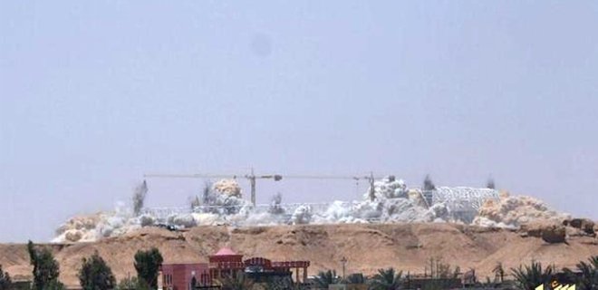Террористы ИГ взорвали Олимпийский стадион в Ираке: фото - Фото