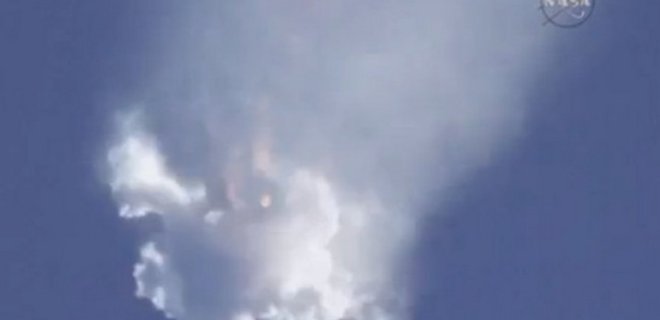 Названа причина взрыва ракеты Falcon 9 - Фото
