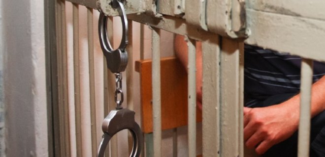 Силовики задержали троих из шести сбежавших заключенных - Фото