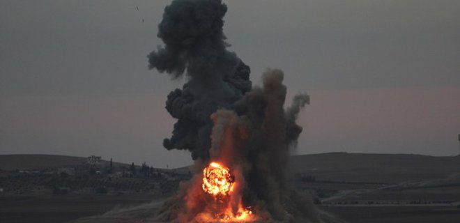 Турция бомбит позиции курдов на территории горного Ирака - Фото