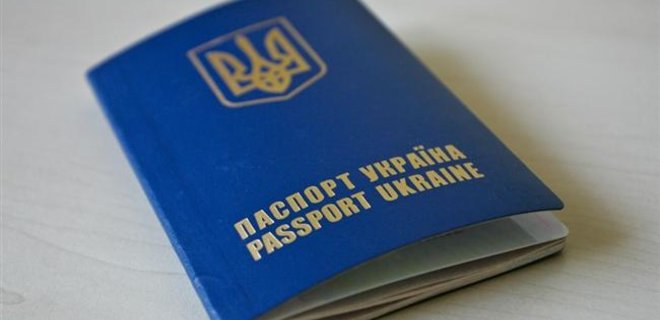 Число нелегально работающих за рубежом украинцев резко возросло - Фото