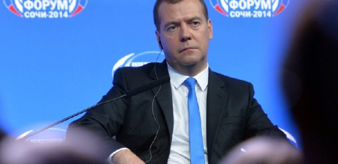 Медведев грозится расширить контрсанкции РФ на Украину - Фото