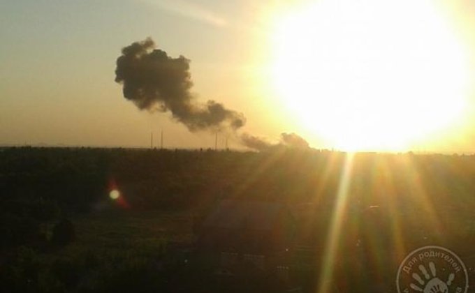 В Донецке прогремел мощный взрыв: фото и видео последствий