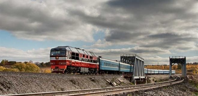 На Луганщине восстановлено железнодорожное движение - Фото