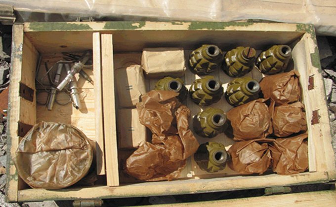 На Луганщине обнаружен тайник с гранатометами и тысячами патронов