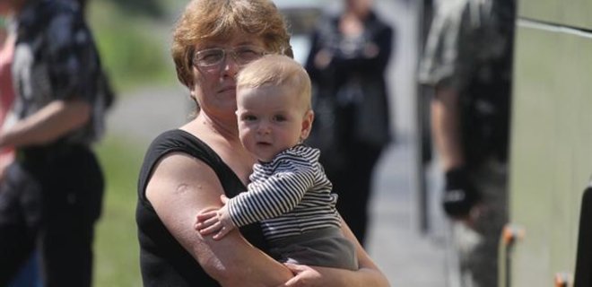Женщины Донбасса отказываются от грудного кормления детей - ООН - Фото