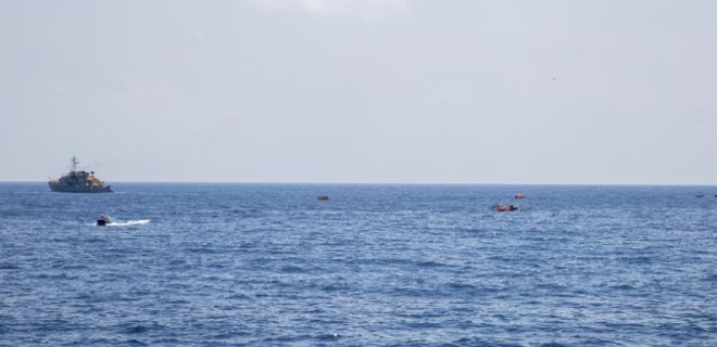 У берегов Йемена затонуло судно: на борту могут быть украинцы - Фото