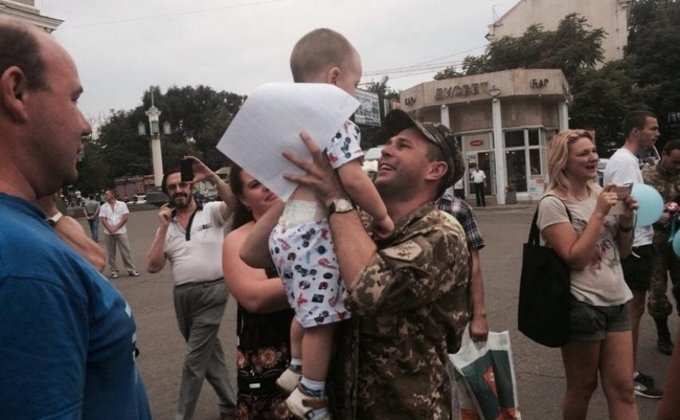 Как Одесса встречала возвращение домой бойцов 28-й бригады: фото