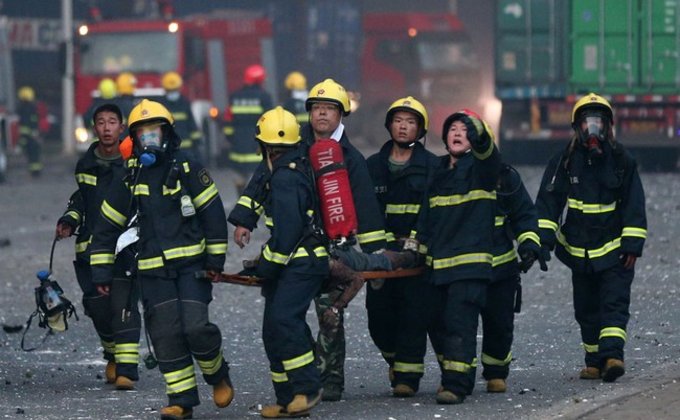 Последствия мощнейшего взрыва в Китае: фото разрушений