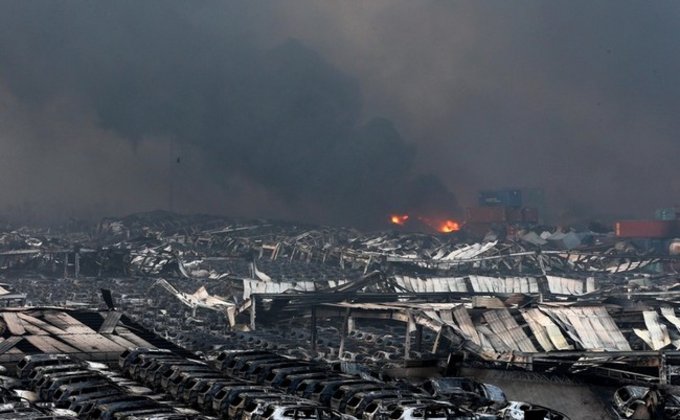 Последствия мощнейшего взрыва в Китае: фото разрушений