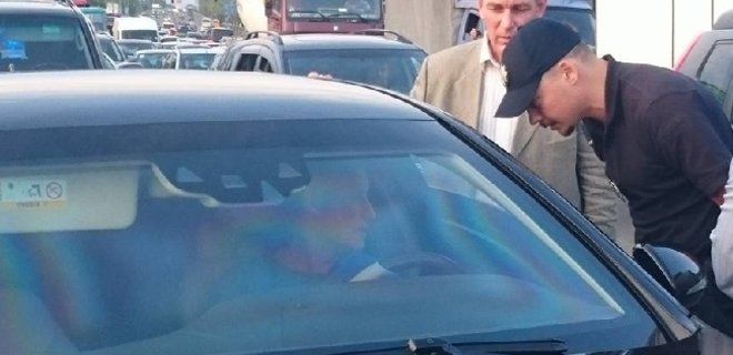 Полиция в Киеве задержала автомобиль Григория Суркиса: фото - Фото