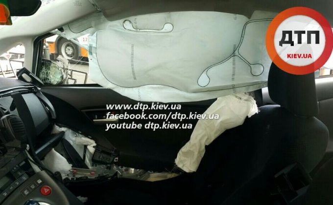 Подробности ДТП с патрульной машиной в Киеве: фото и видео