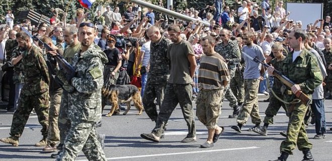 Боевики планируют провести постановочный парад военнопленных - Фото