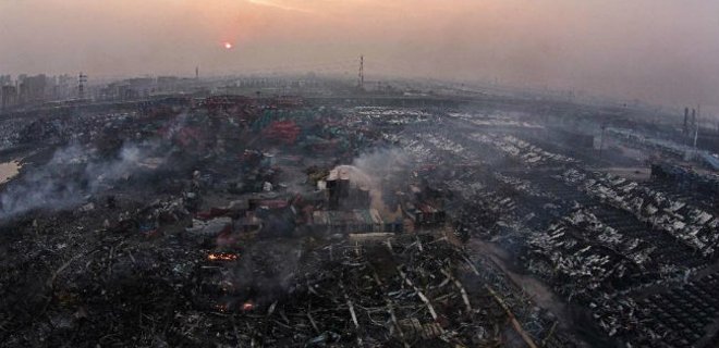 Число погибших при взрывах в Тяньцзине возросло до 114 человек - Фото