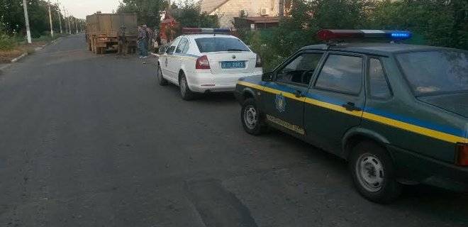 В Донецкой области военнослужащий на КамАЗе сбил пенсионерку - Фото