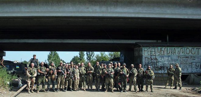 Бойцы полка Днепр-1 выведены из поселка Пески возле Донецка - Фото