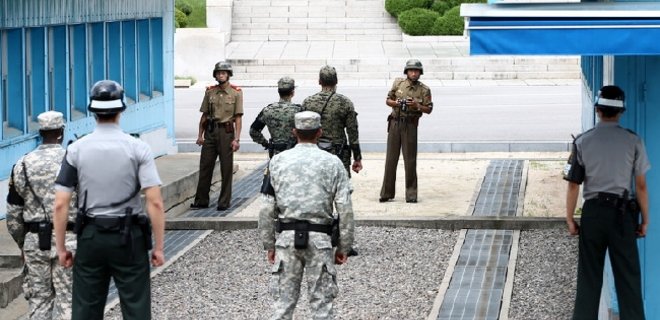 Южная Корея и КНДР договорились срочно провести переговоры - Фото