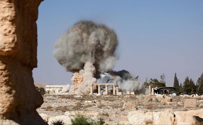 Боевики ИГ взорвали древний храм Баал-Шамин в Пальмире: фото