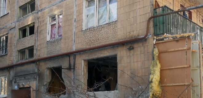 Донецк подвергся обстрелу: есть новые разрушения, возникли пожары - Фото