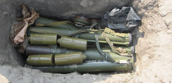 В Луганской области нашли схрон с большим количеством боеприпасов - Фото