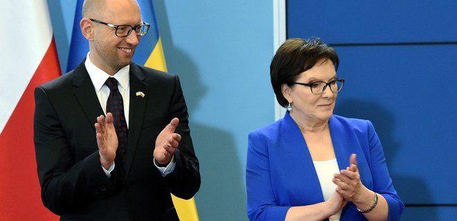Польша выделила Украине кредит на 100 млн евро - Фото