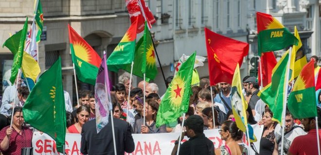 Евросоюз призвал Анкару начать мирный диалог с курдами - Фото