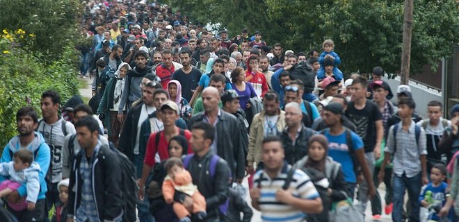 40 тысяч беженцев из Италии и Греции направят в другие страны ЕС - Фото