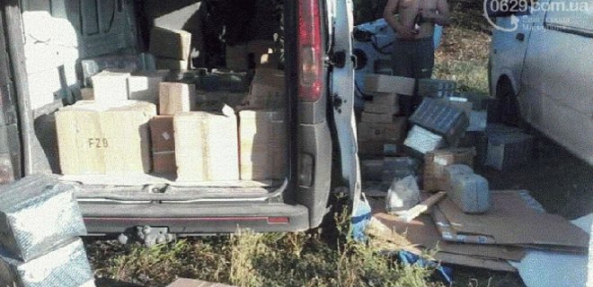 Под Мариуполем перехватили авто с контрабандой на 155 тыс грн - Фото