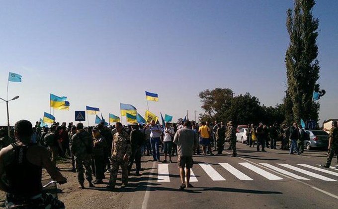 Первый день блокирования оккупированного Крыма: фото и видео