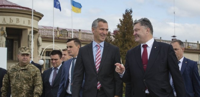 Страны НАТО не признают фейковые выборы в Донбассе - Столтенберг - Фото