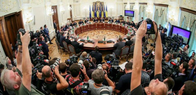Украина и НАТО договорились вместе бороться с пропагандой Кремля - Фото