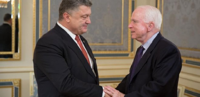 Маккейн осудил планы боевиков провести фейковые выборы в Донбассе - Фото