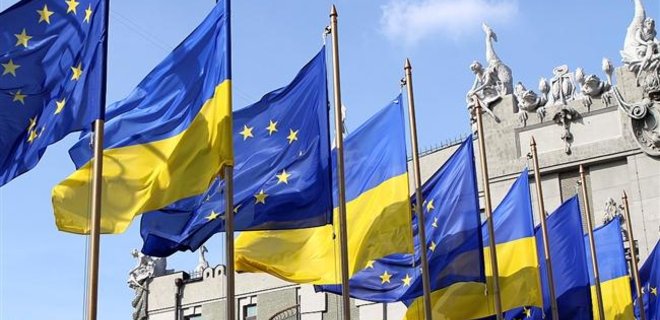 Опрос: украинцы хотят интеграции в Евросоюз - Фото