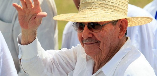 Впервые за 15 лет Кастро прибыл с визитом в США - Фото